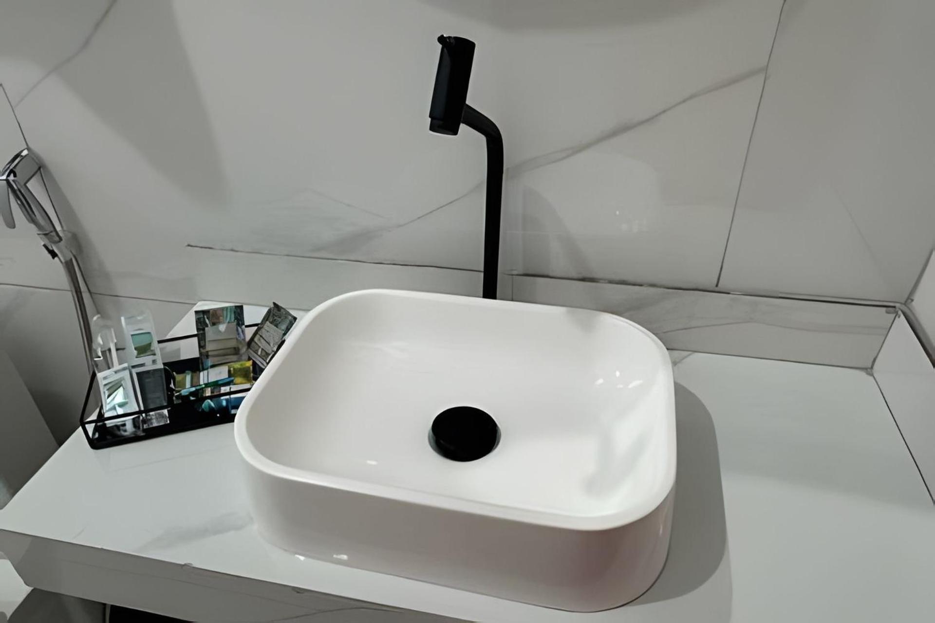 Ap 6 C/garagem>ar>wifi>cozinha>tv Disney+>pet Free Apartamento *